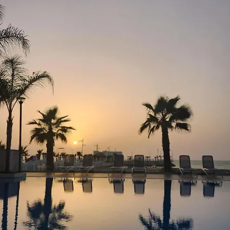 Seaside Bliss In Qerret Apartament