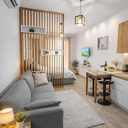 Seaside Bliss In Qerret