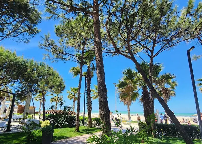 Seaside Bliss In Qerret Apartment